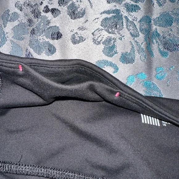 VSX Knockout by Victorias Secret Black Leggings - Picture 5 of 6